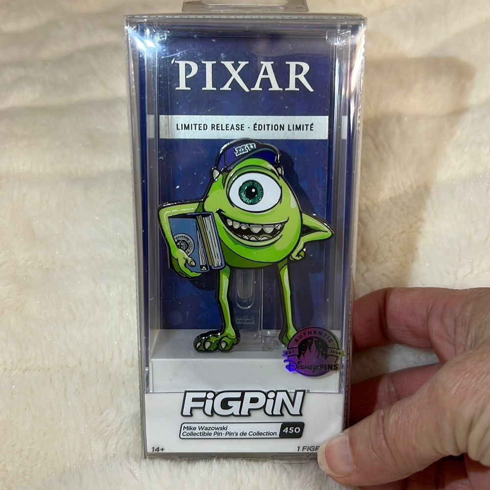 DISNEY PIXAR 🌟 Monsters Inc. University Mike Wazowski FigPin, huge enamel pin